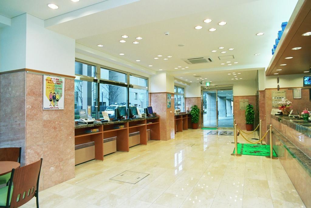 Toyoko Inn Tokyo Monzen-Nakacho Eitaibashi Exterior foto